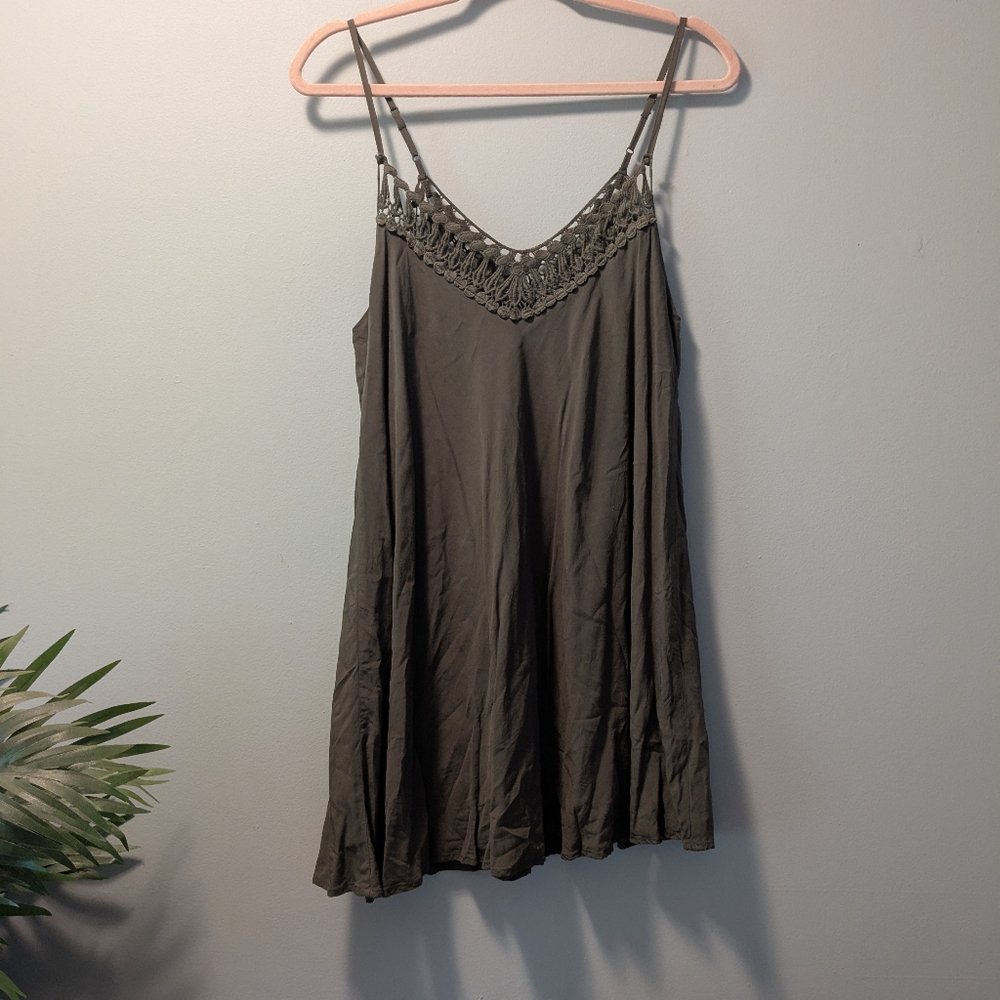 Lulu's Elegant Black Lace Overlay